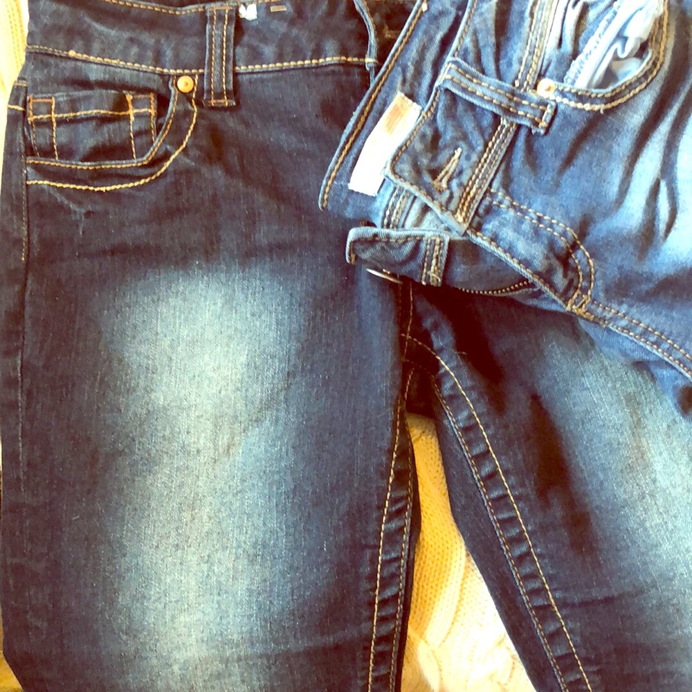 Two ladies jeans 2.1 denim brand and no boundaries
